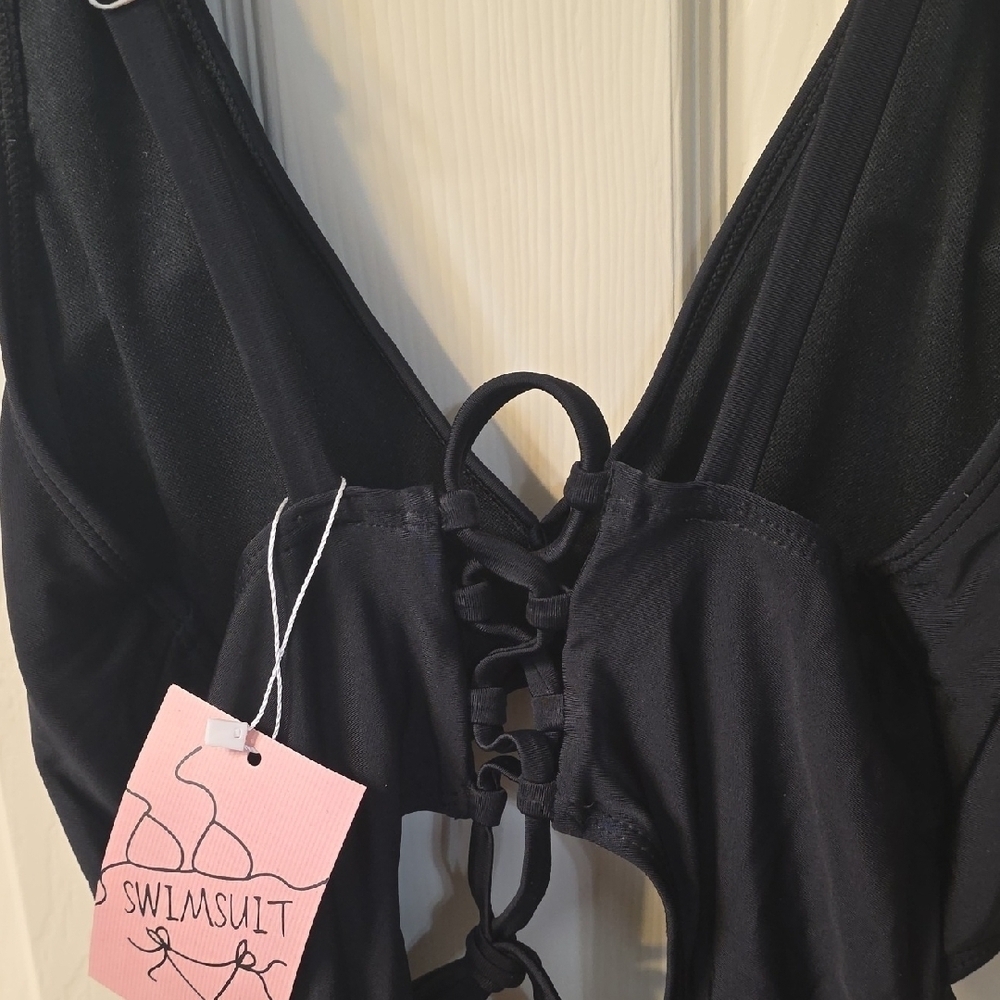 Elegant Black Women's Intimate Bodysuit - Picture 4 of 4
